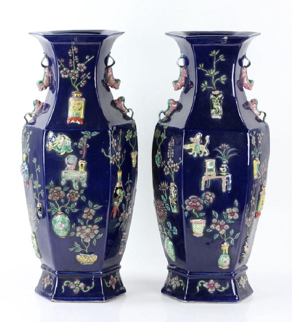 Pr. Chinese Porcelain Vases (1 of 11)