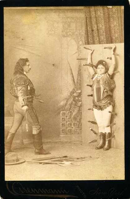 RARE CABINET PHOTO KNIFE THROWER AND ASSISTANT c 1890: Measures 6 1/2 by 4 inches