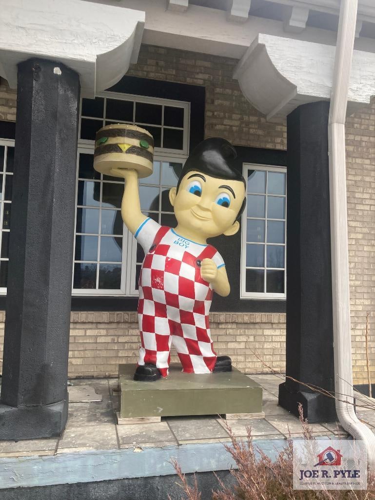 Vintage Bob's Big Boy statue 7 1/2 foot x 4 foot cast metal (1 of 5)