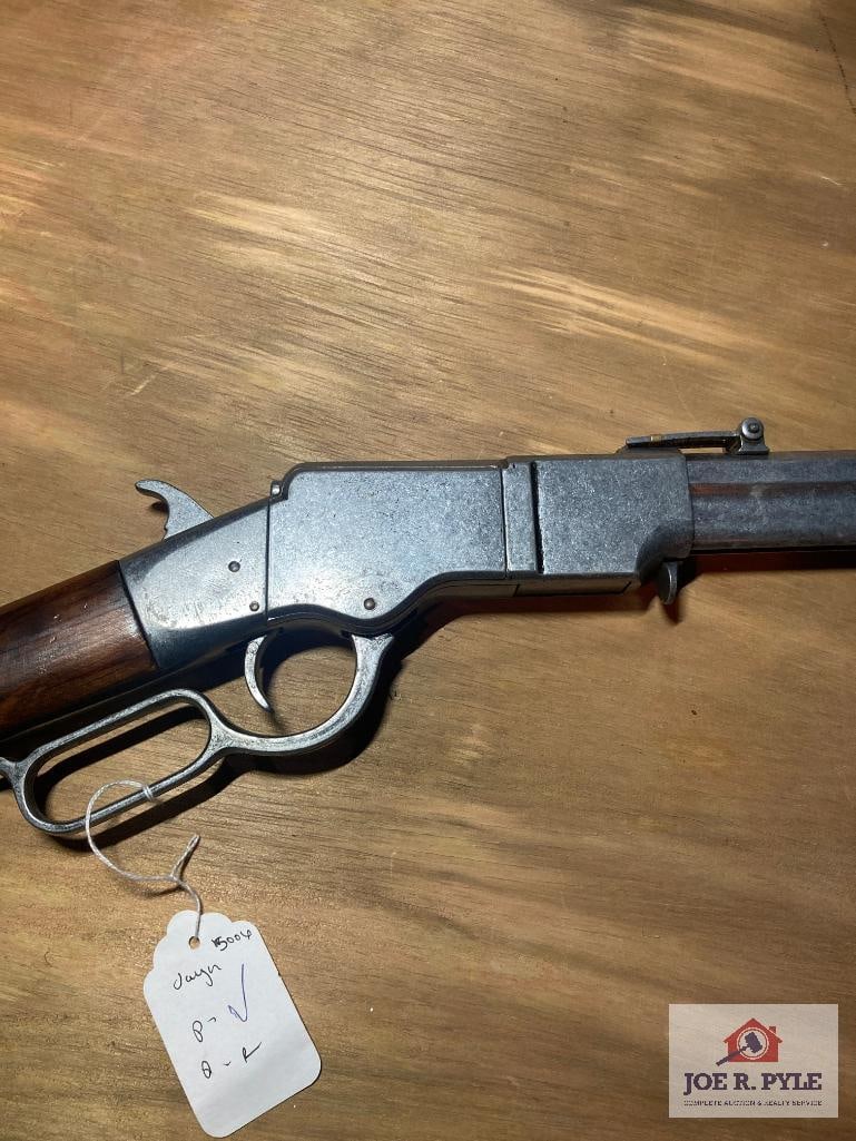 Replica Lever action rifle 43": Replica Lever action rifle 43"