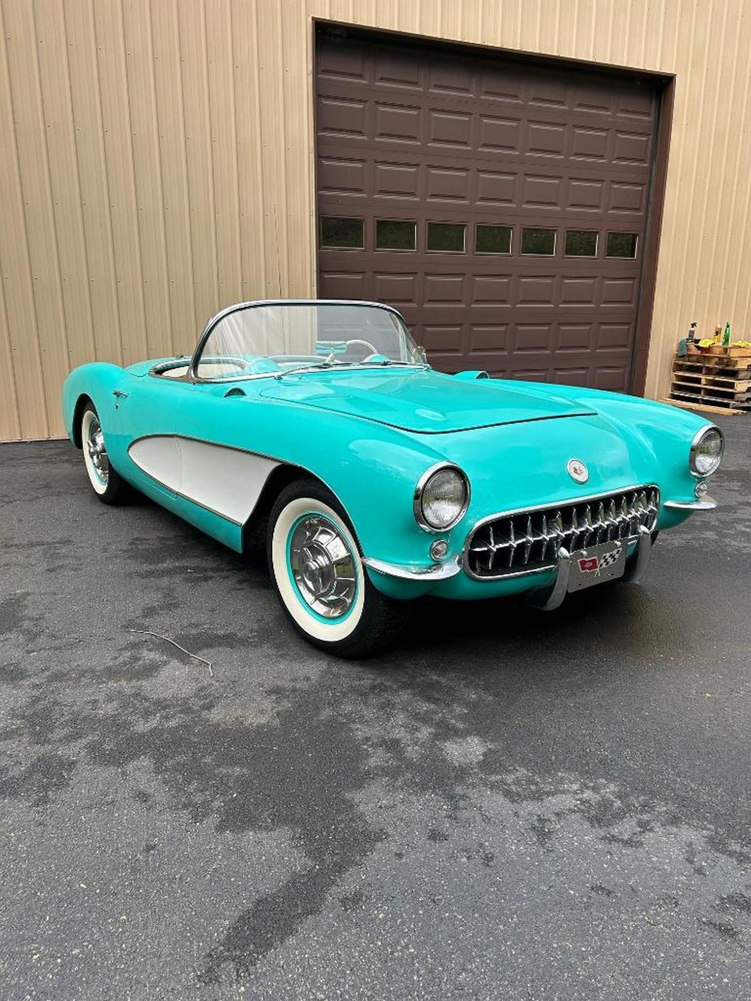 1957 Chevrolet Corvette (1 of 15)