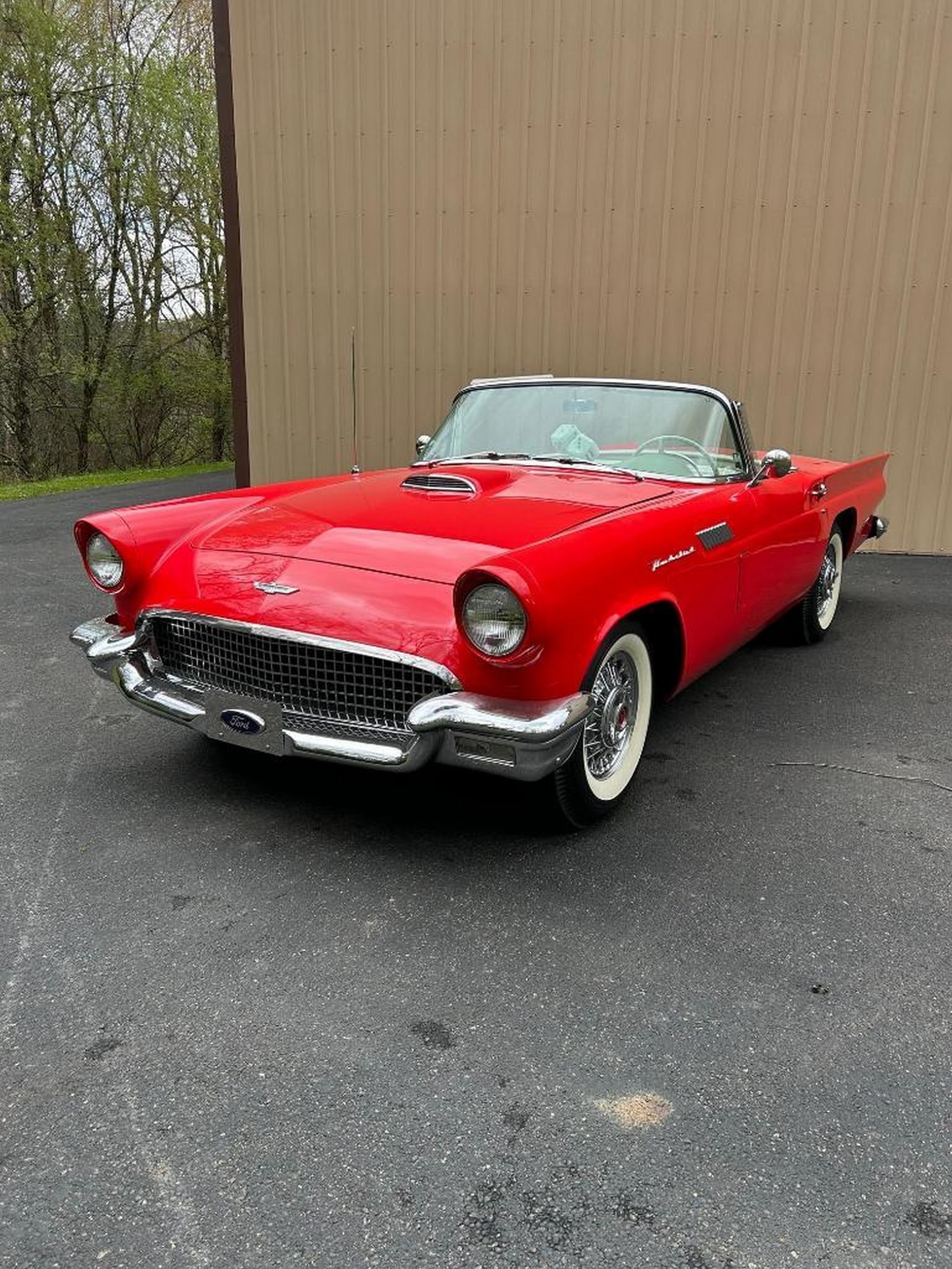 1957 Ford Thunderbird Mileage Showing: 20,150, AC, PS, Lifeguard Edition (1 of 14)