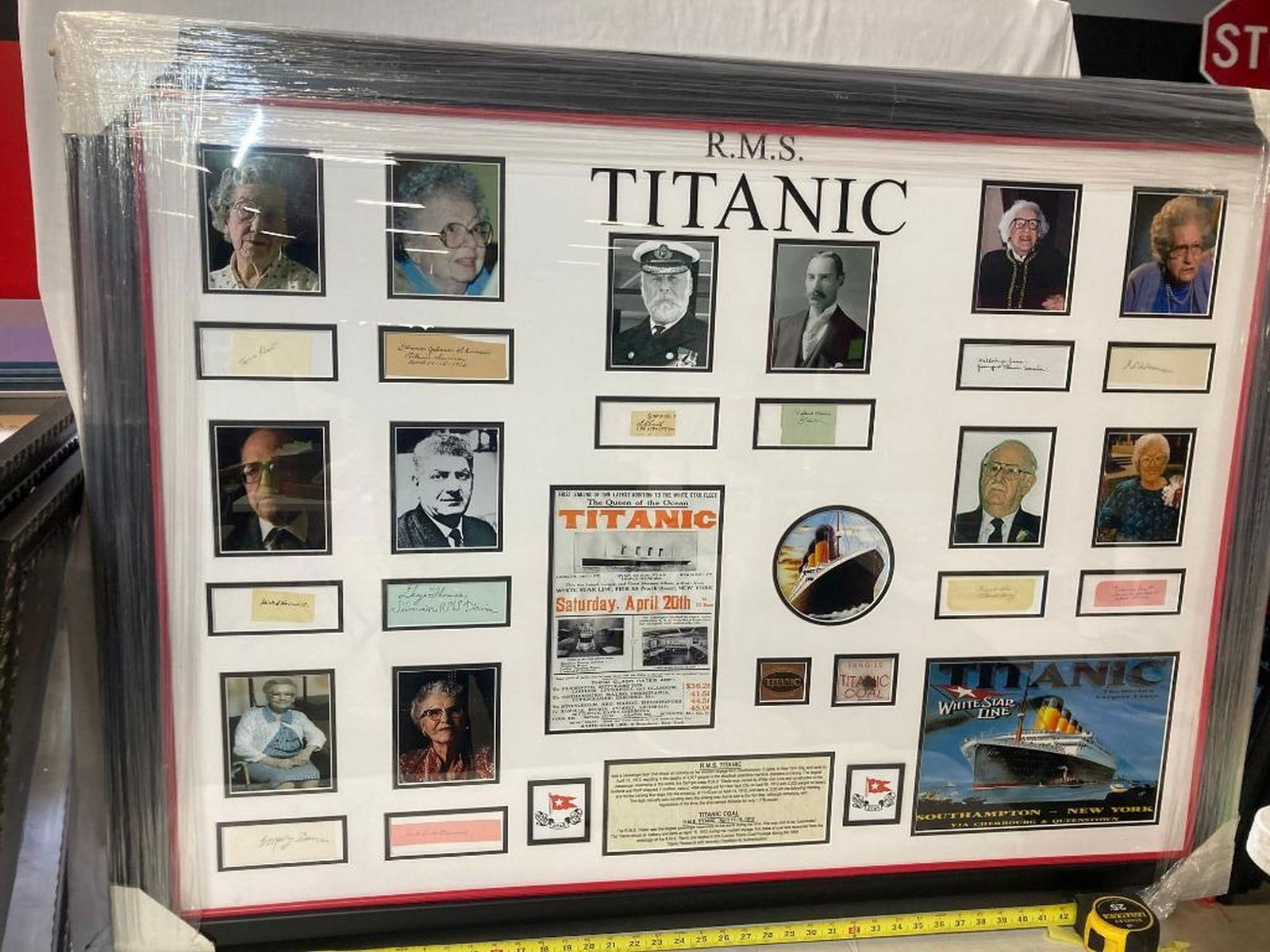 Titanic Survivors Photo Frame with Signatures  (1 of 6)