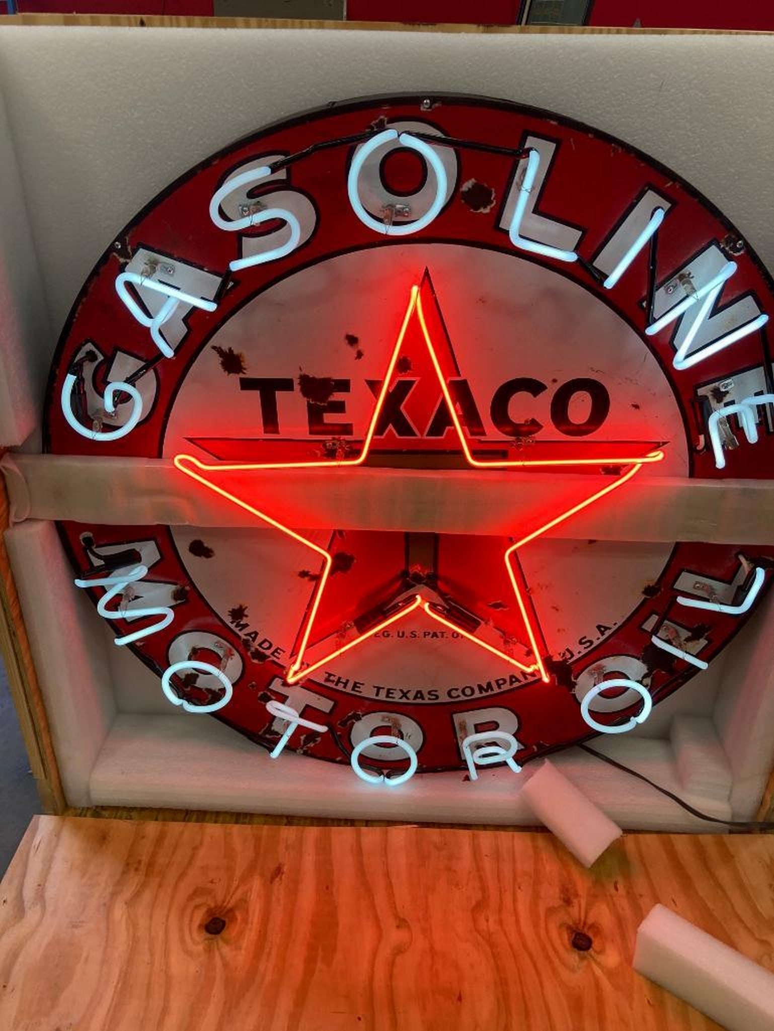 1920's "Texaco" Gasoline Motor Oil Vintage Neon Sign (1 of 4)
