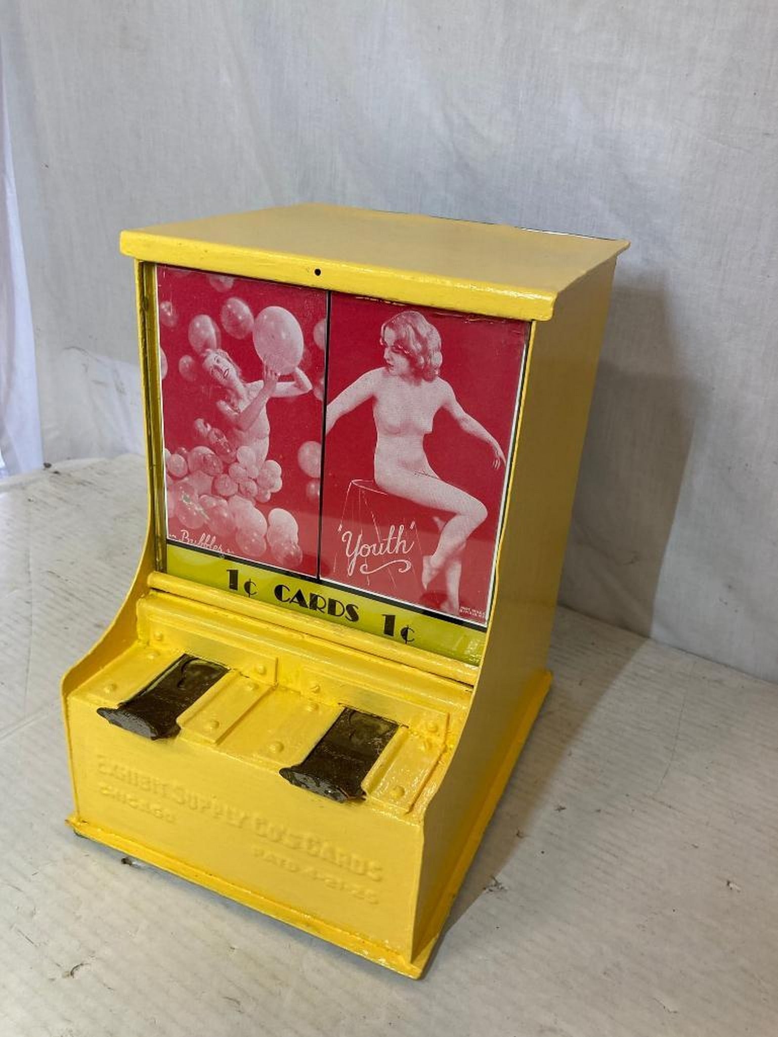 1930's "Exhibit Supply" Pinup 1 Cent Card Vendor w/Cards (1 of 3)