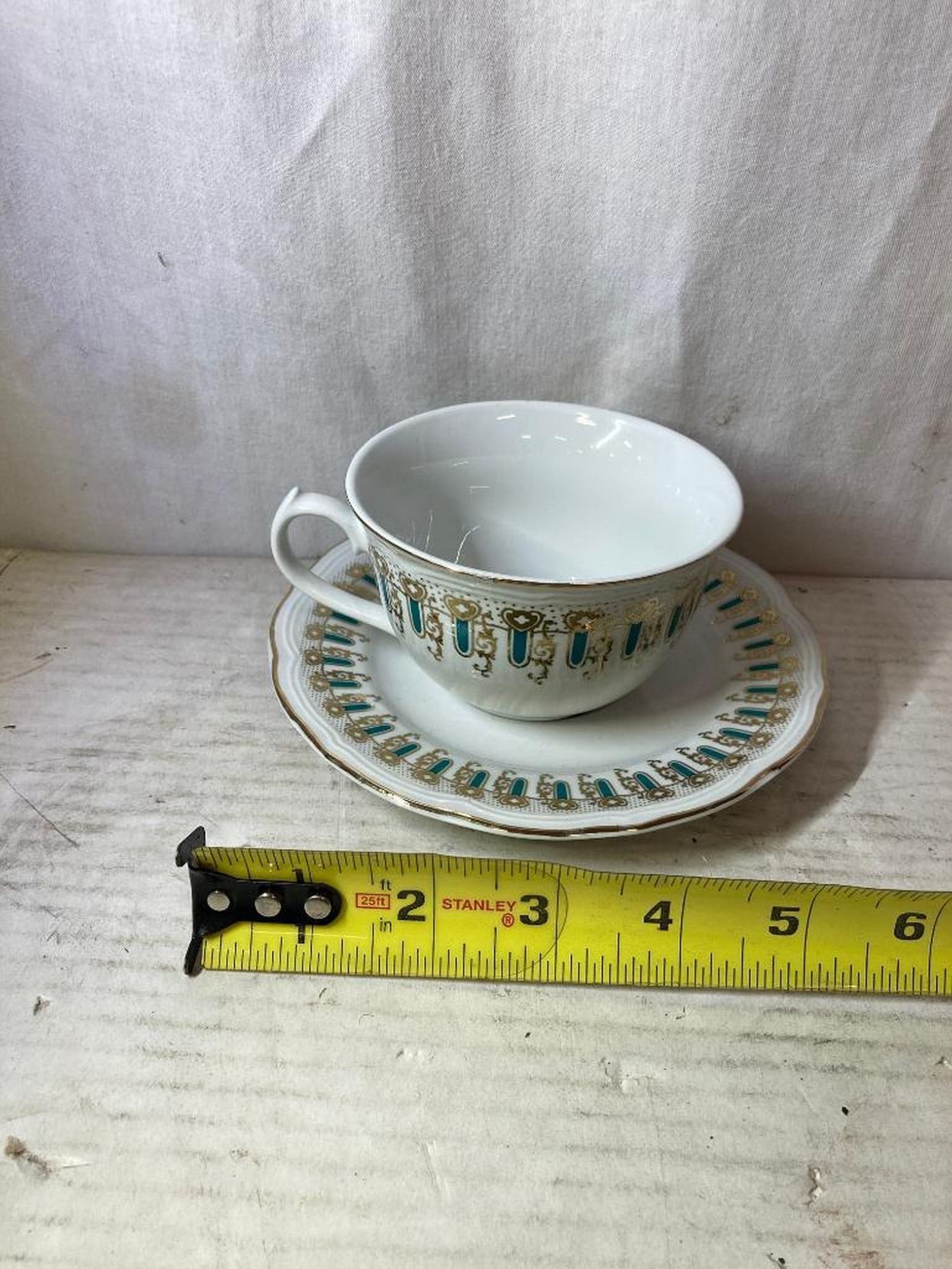 1997 "Titanic" Teacup & Saucer Movie Prop (1 of 2)