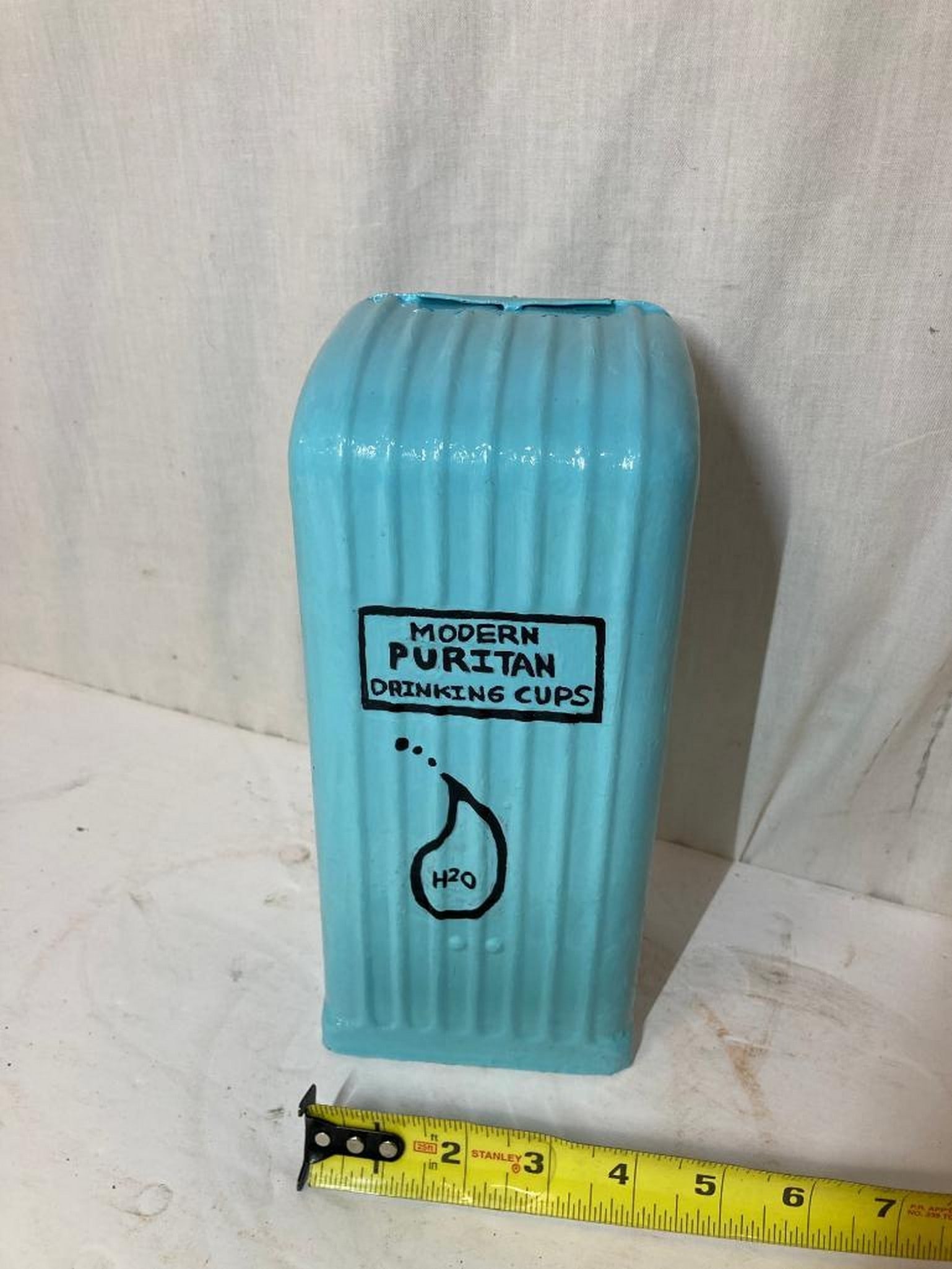 1940's " Puritan Modern Drinking Cups" Vending Machine (1 of 2)