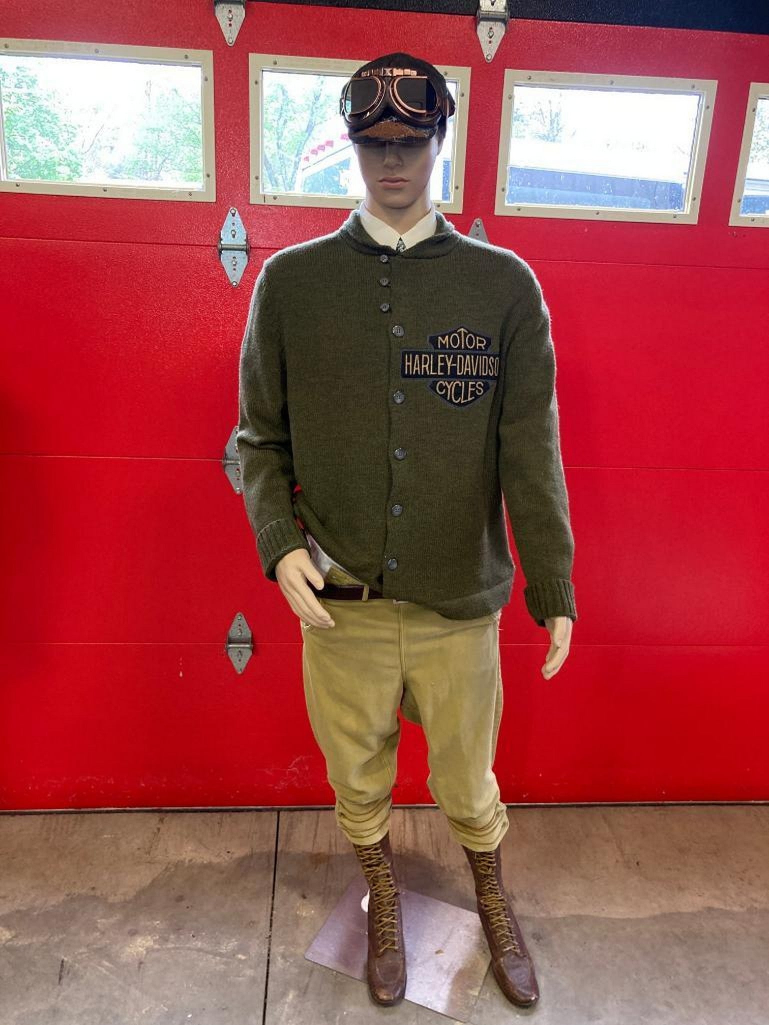 Vintage Harley Davidson Motorcycle sweather outfit on Mannequin (1 of 5)