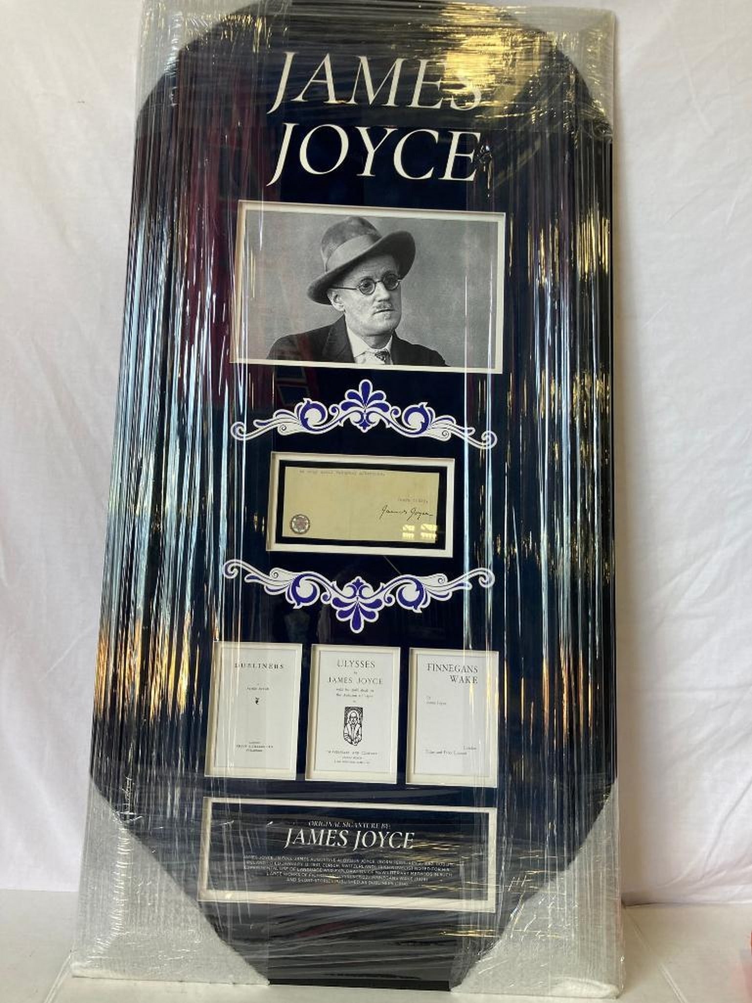 James Joyce Signed Cut Photo Frame (1 of 3)
