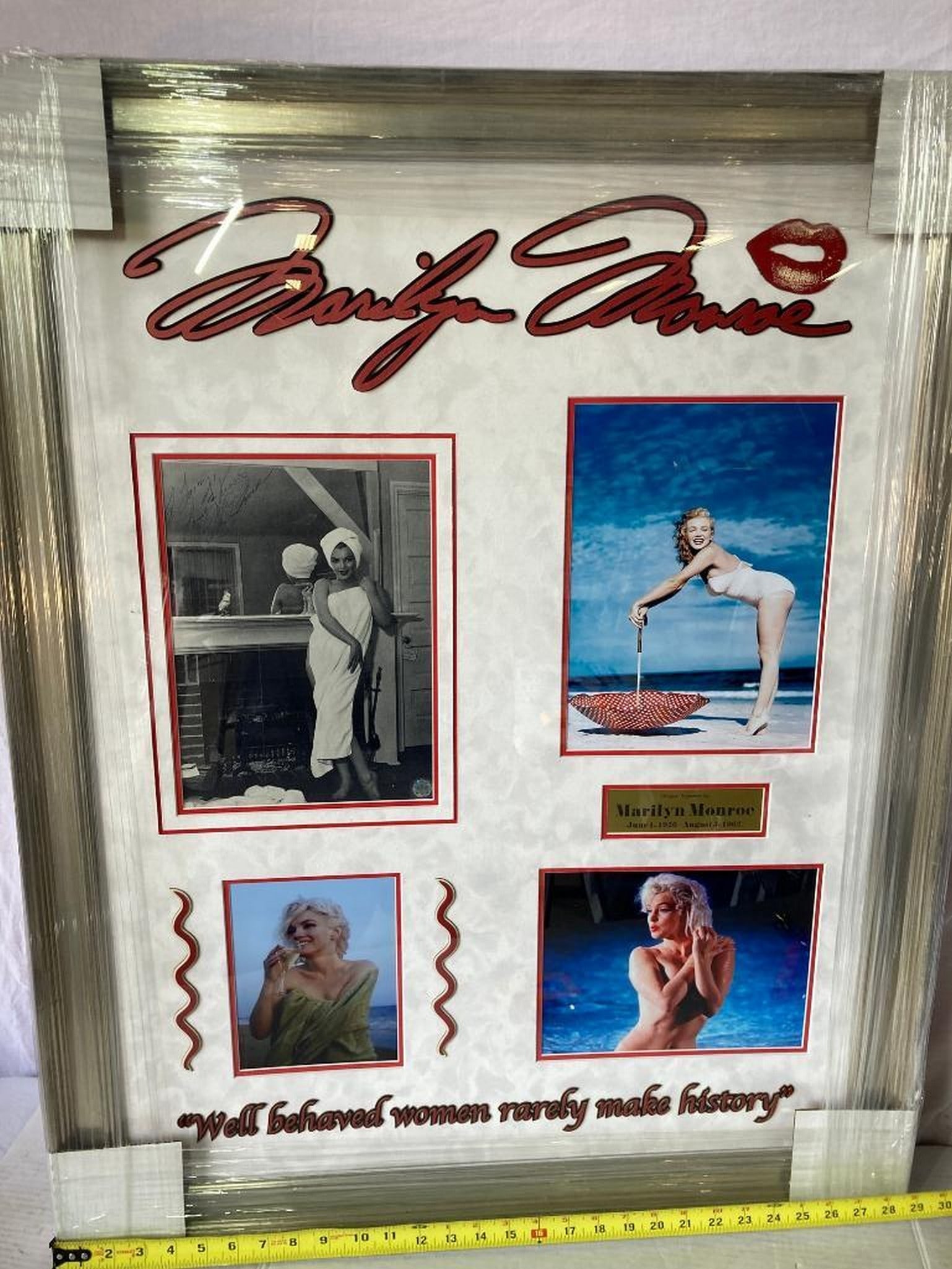 Marilyn Monroe Signed Cut Photo Frame (1 of 4)