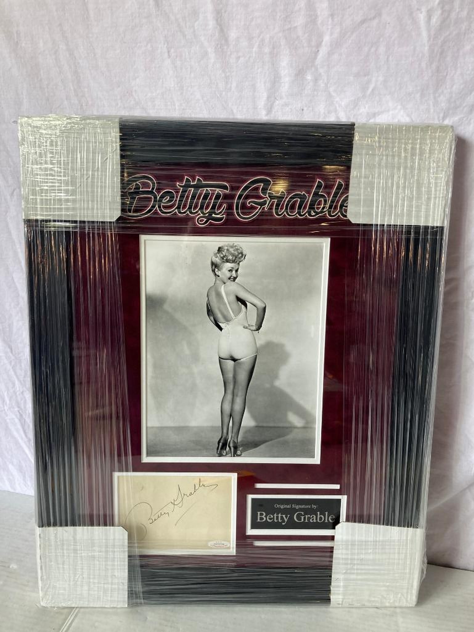 Betty Grable Signed Cut Photo Frame (1 of 3)