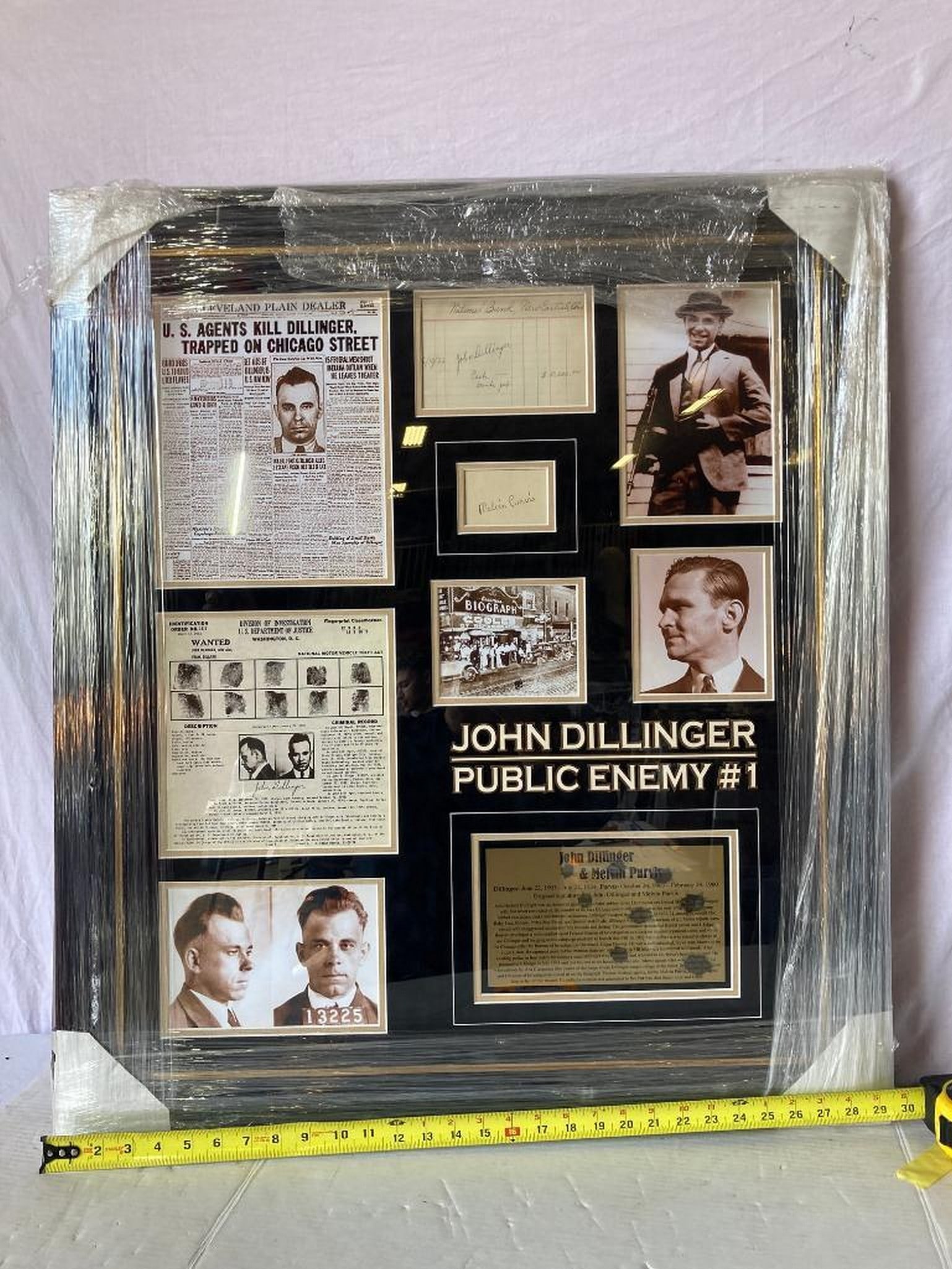 John Dillinger/Melvin Purvis Signed Cuts Photo Frame: Measures 30x34x2, approx 20 lbs