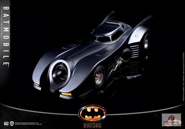 Hot Toys MMS694 Batmobile: Hot Toys MMS694 Batmobile