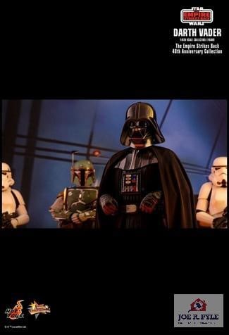 Hot Toys MMS572 "SWESB: Darth Vader 40th" Action Figure (1 of 3)