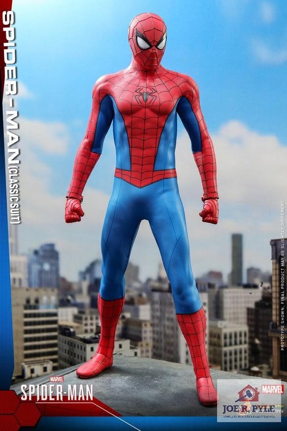 Hot Toys VGM48 "Spiderman Classic" Action Figure: Hot Toys VGM48 "Spiderman Classic" Action Figure