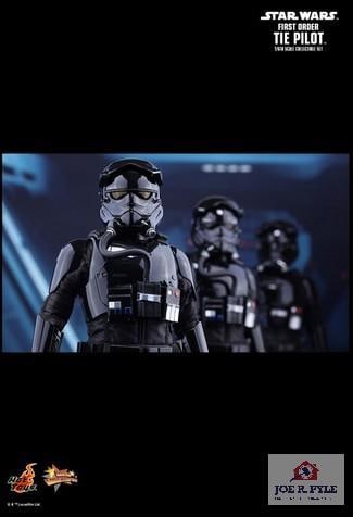 Hot Toys MMS324 "SW7: First Order Tie Pilot" Action Figure (1 of 3)