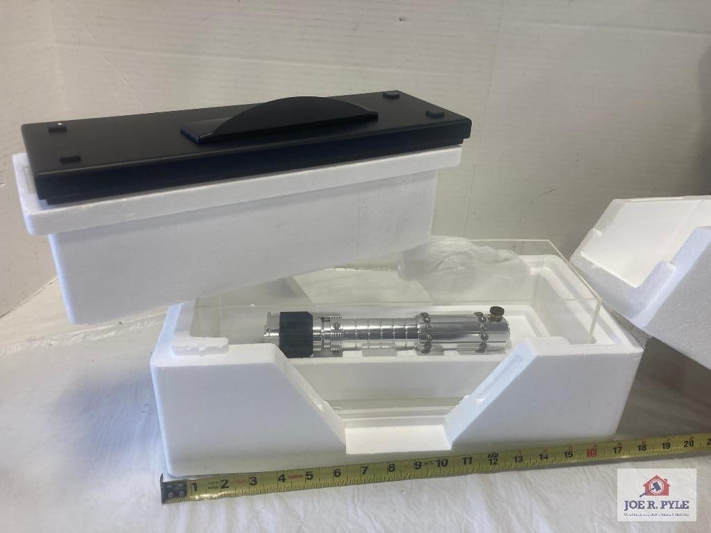 Master Replicas Mara Jade Shannon McRandle Signed Lightsaber 514/ (1 of 5)