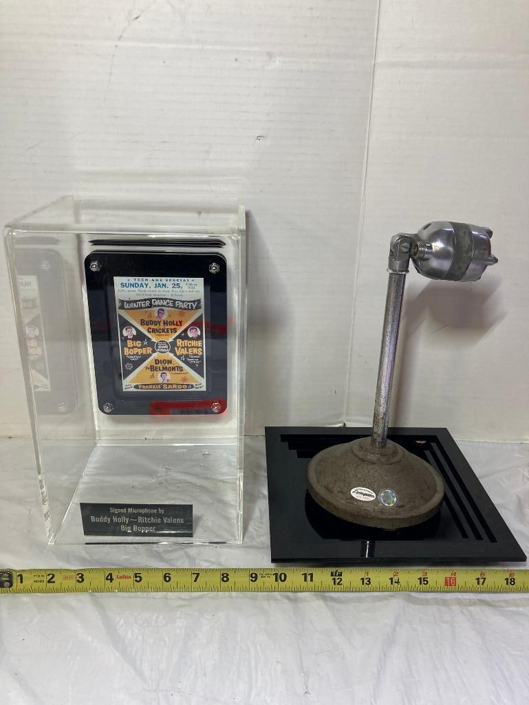 Richy Valens/Buddy Holly/Big Bopper Signed Microphone Photo Frame  (1 of 5)