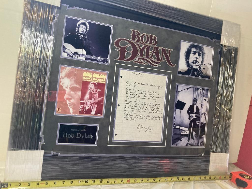 Bob Dylan Signed "It Aint Me" Lyrics Photo Frame 34 x 40 x 4: Bob Dylan Signed "It Aint Me" Lyrics Photo Frame 34 x 40 x 4