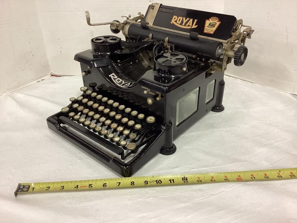1920's "Royal #10" Double Glass Typewriter (1 of 5)