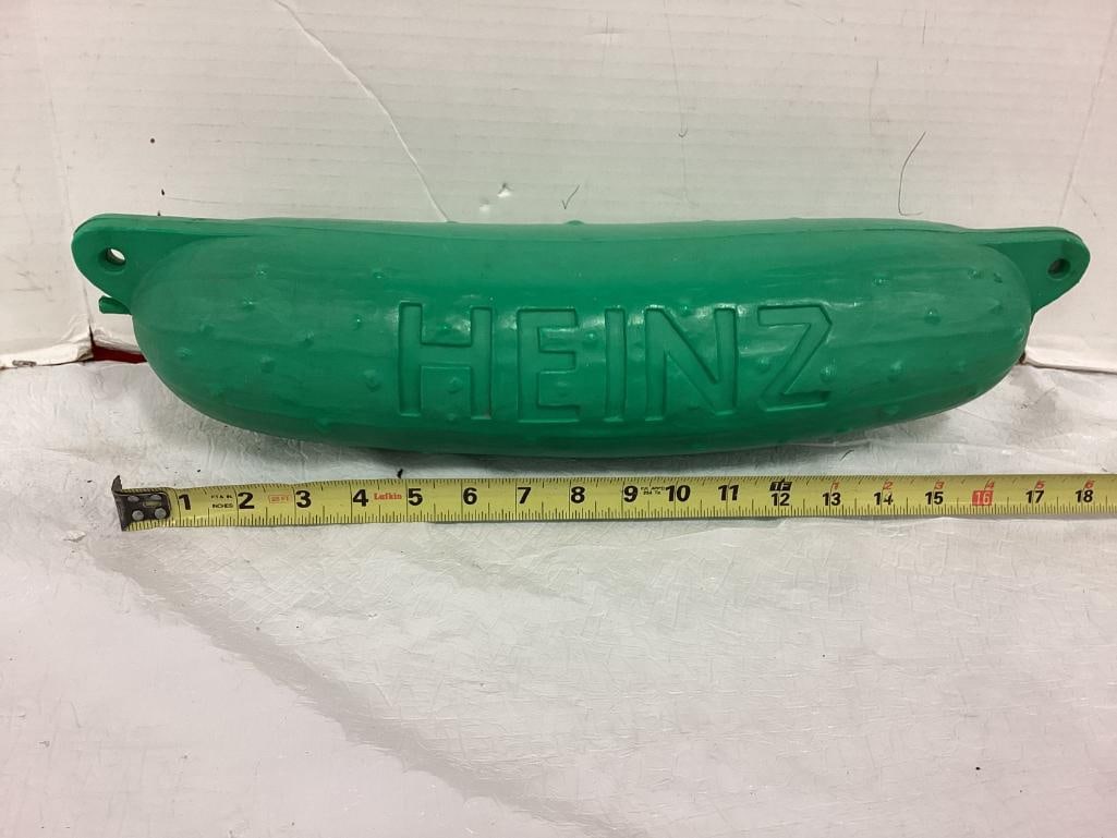 Vintage "Heinz" Green Plastic Pickle Advertising Display 18": Vintage "Heinz" Green Plastic Pickle Advertising Display 18"