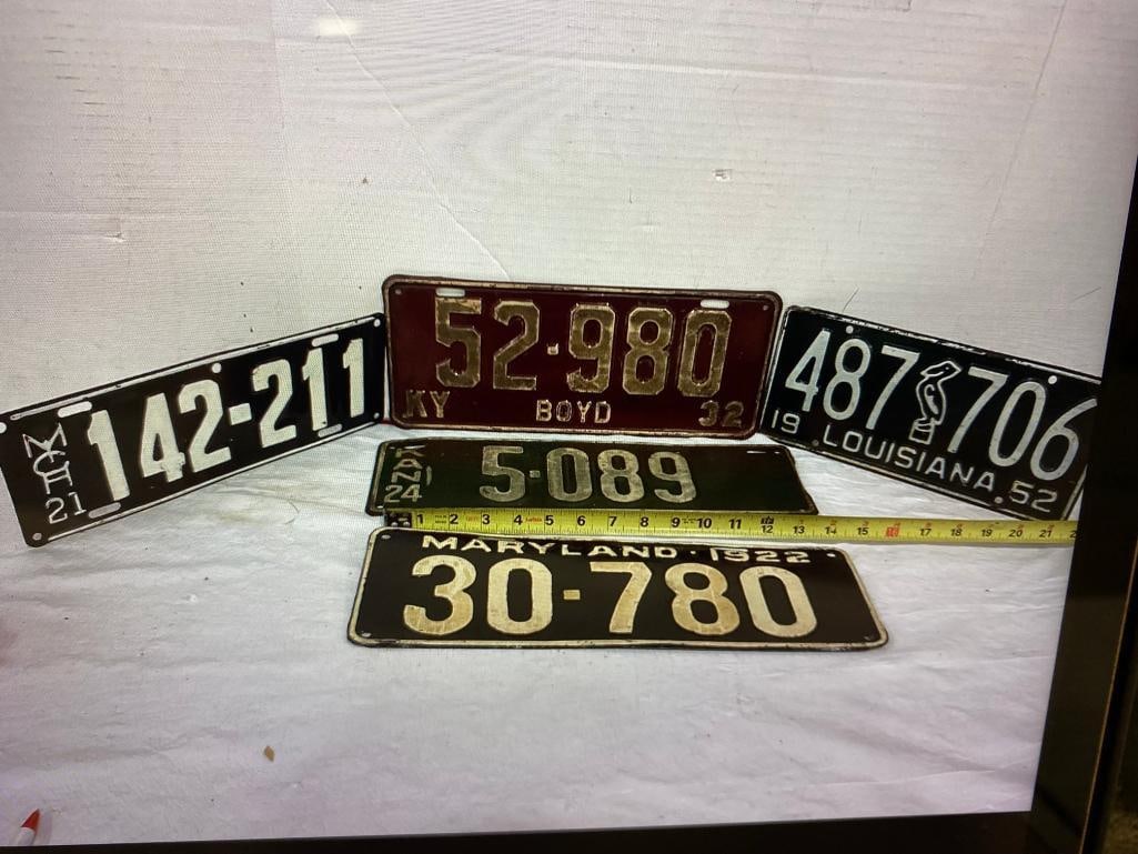 5 Vintage License plates: 1921 Michigan, 1922 Maryland, 1924 & 1932 Kentucky, 1952 Louisiana (1 of 3)