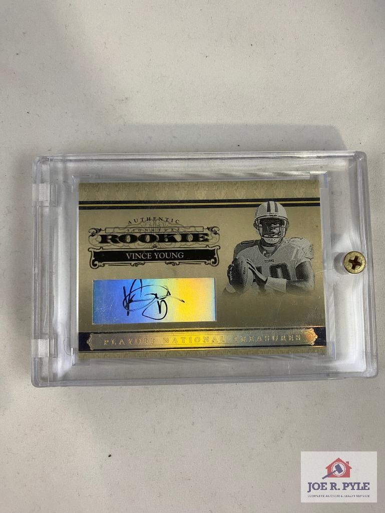 2006 Playoff National Treasures - Rookie Gold Combo Materials Prime Signatures #115 Vince Young: 2006 Playoff National Treasures - Rookie Gold Combo Materials Prime Signatures #115 Vince Young 15/15
