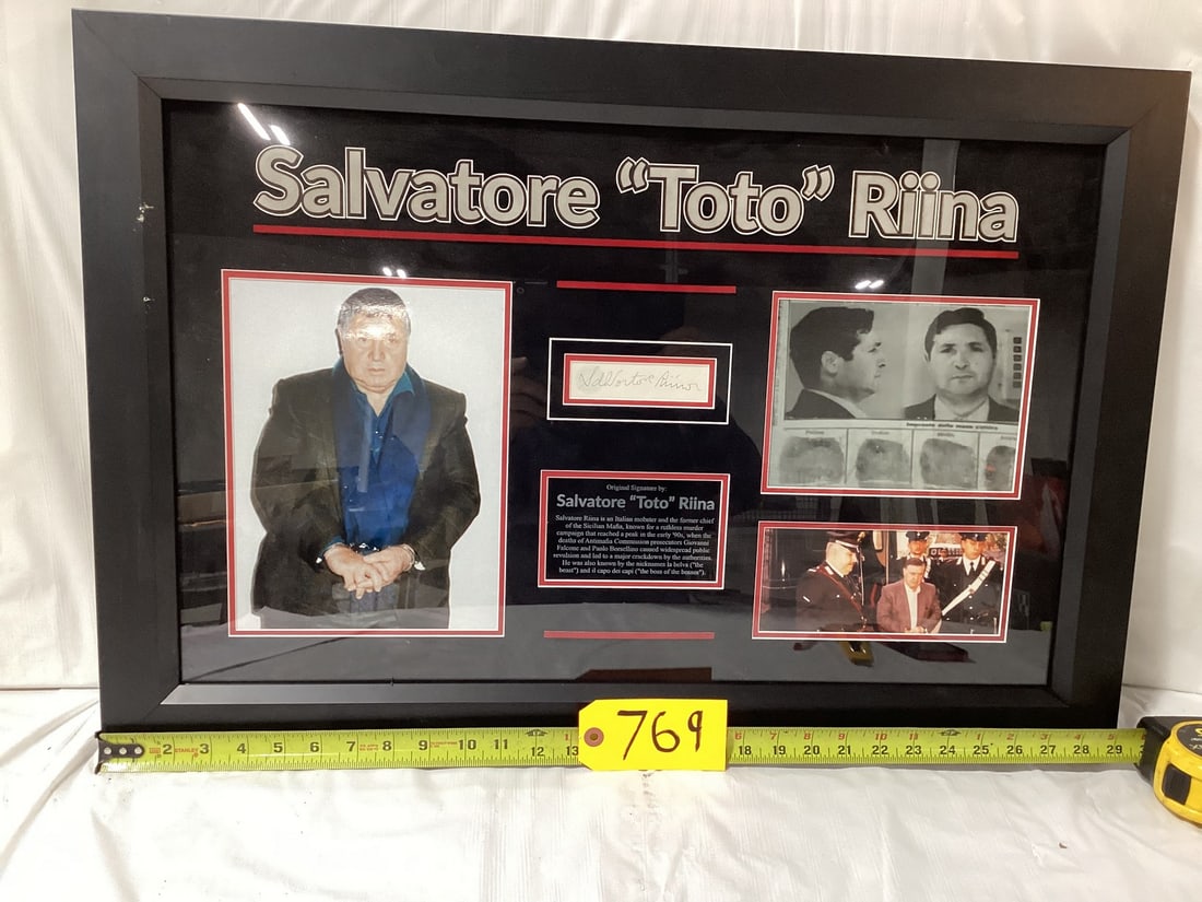 Salvatore Toto Riina cut photo frame : 30x24x3