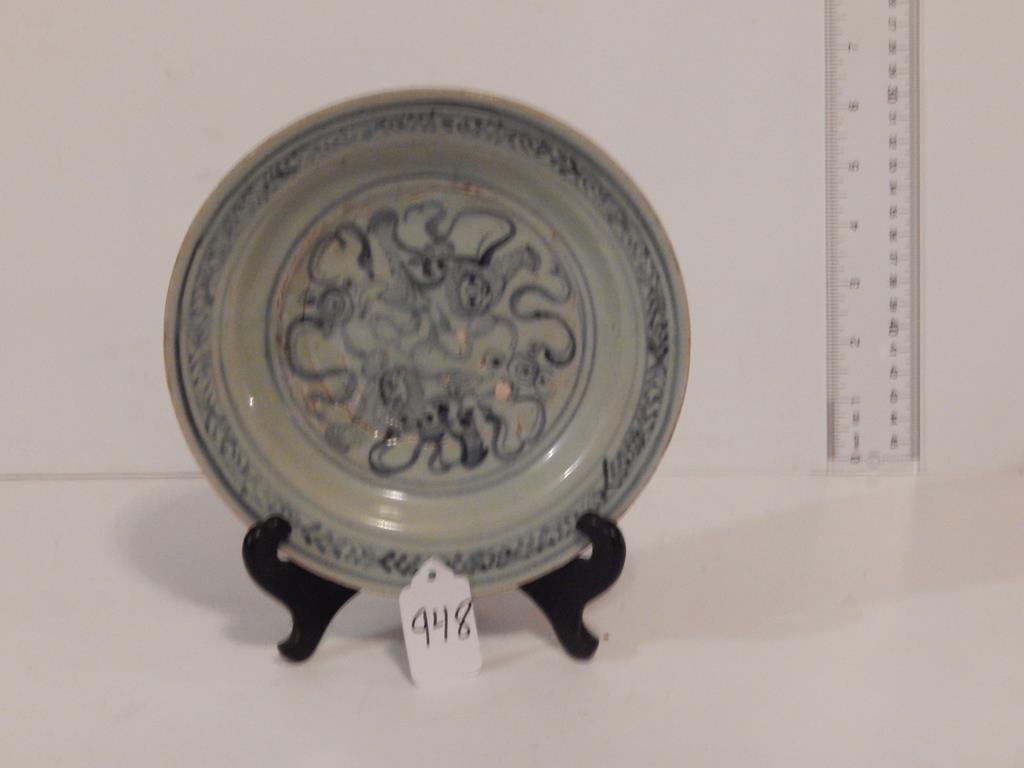 Six blue and white Chinese plates, largest one possibly: Six blue and white Chinese plates, largest one possibly Ming dynasty 14th century, two have minor chips, range in size from 5"D up to 7 1/4"D ref.#948,1107