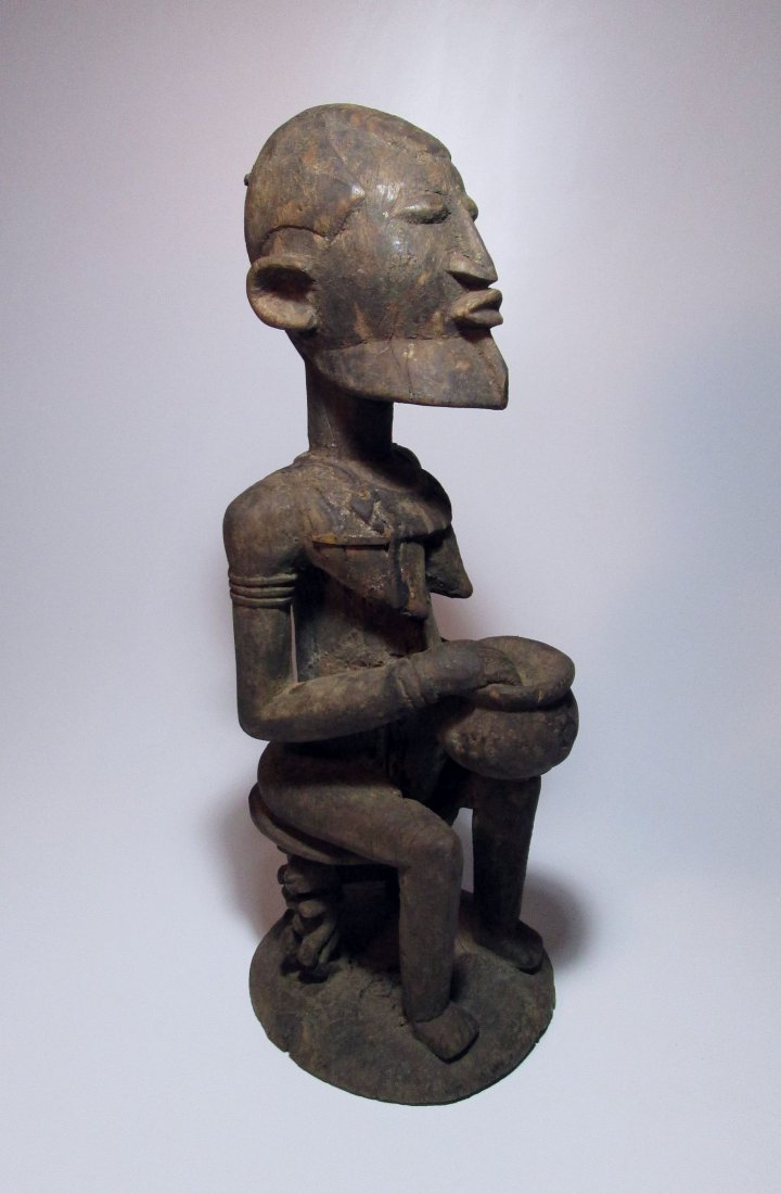 a Very Old Dogon Hogon Ancestor figure (1 of 6)