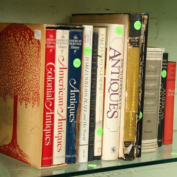 303 Lot of books, oil paintings, antiques, etc.