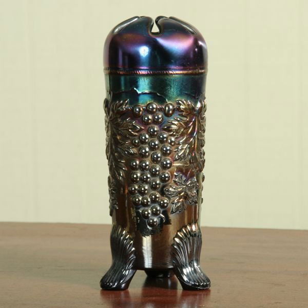 1013 Carnival glass hat pin holder, Northwood, grape a Lot 1013