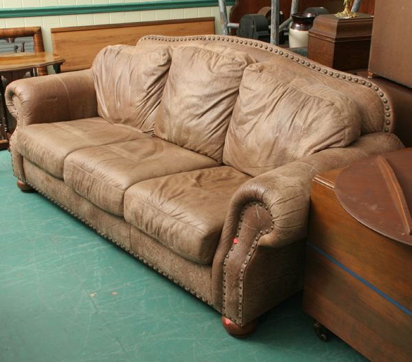1317 Large Contemporary Leather Sofa Nubuck By Flexst Jun 02 1317 Large Contemporary Leather Sofa Nubuck By Flexst Jun 02 2006 Flomaton Antique Auction In Al
