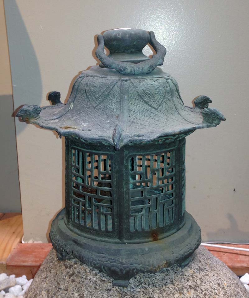 Japanese Antique Bronze Lantern: Item No.0/12807MaterialBronzeAgeMeiji era 1868-1912SizeDia. 9 x H 11 inches,S&H CHARGE WITHIN MAINLAND US $42