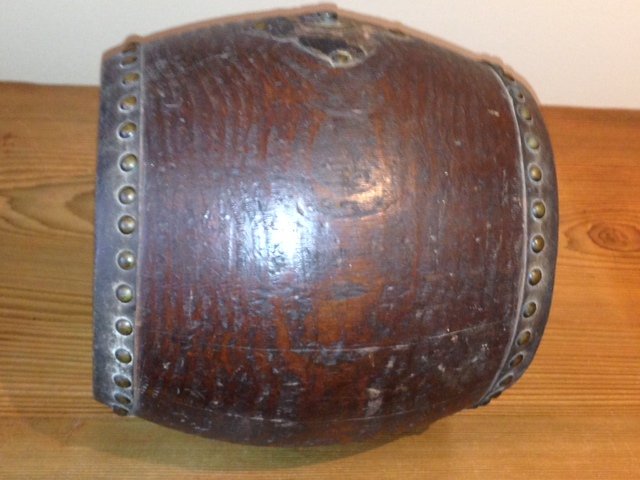 Japanese antique Taiko Drum: Japanese little taiko drum ,Material: Wood and leather,Age:Meiji 1868-1912 Size:Dia. 9 x H 9 1/4 inchesS&H CHARGE DOMESTIC $35
