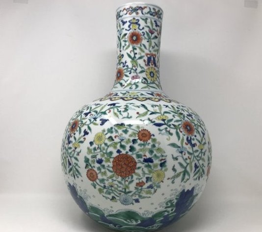 Fine Chinese Doucai Tianqiuping Vase (1 of 15)