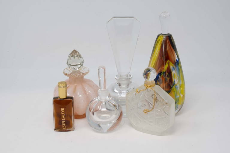 Perfume Bottles Art Glass Set of 6 (0114) on Dec 10, 2022 Galerie Du Louvre in Quebec