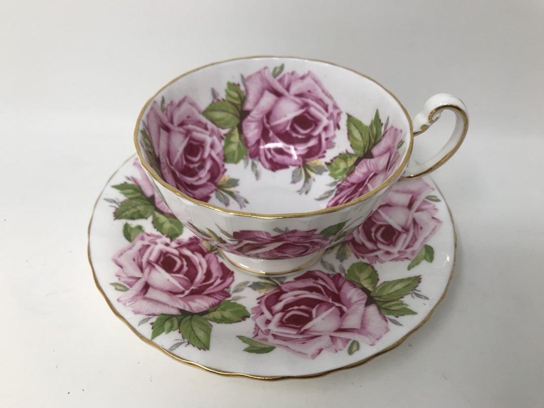 Aynsley Tea Cup & Saucer Cabbage Roses C1365 (1 of 4)