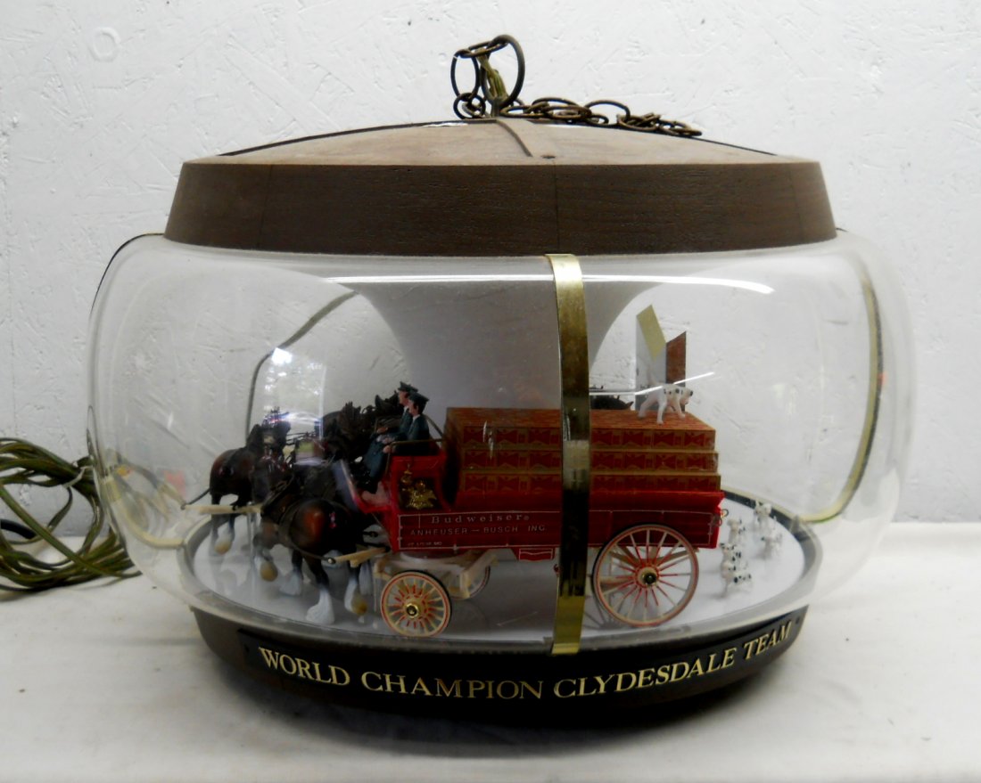ANHEUSER BUSCH/BUDWEISER BEER - Clydesdale décor: Vintage ANHEUSER BUSCH/BUDWEISER rotating Clydesdale bar advertisement décor. Rotates, works, limited edition, Serial Number 698.15” H x 23” diameter