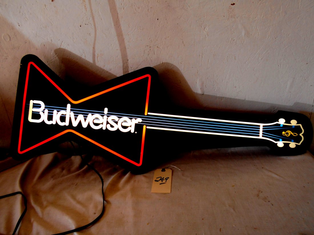 BUDWEISER BEER Guitar Shaped Neon Sign Nov 15, 2014 L