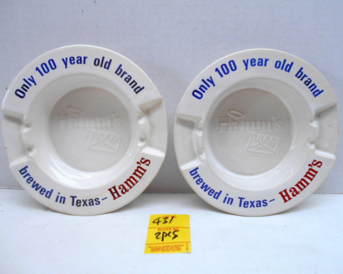 HAMM'S BEER Ashtrays: 2 pcs. Vintage beer advertisement. Great condition, two identical Hamm's Beer ashtrays 6.25"x1.25"