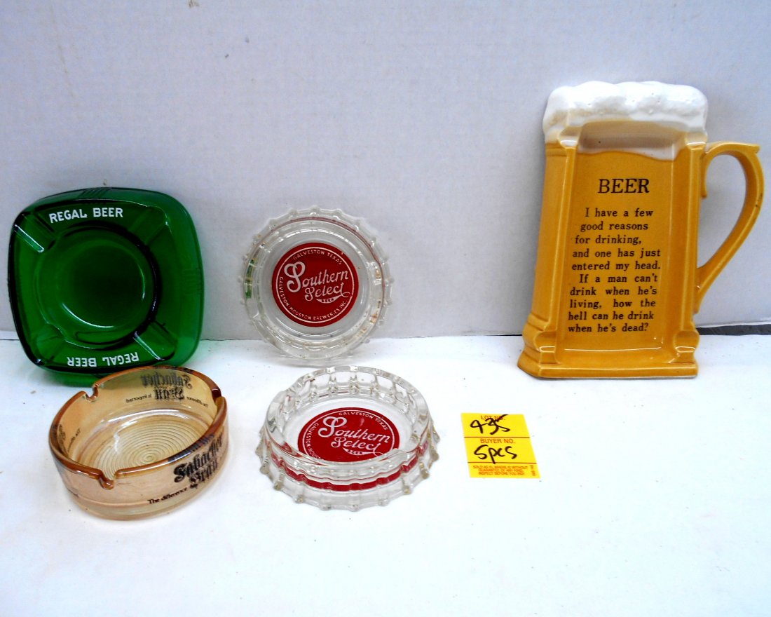 Misc. Vintage Beer Ashtrays: 5 pcs. Vintage beer advertiesement. 2 x Clear Glass Southern Select Beer ashtray "“ 4" diamteter x 1", 1 green glass Regal Beer Ashtray - 4 5/8" x 4 5/8" x 1", 1 clear glass Fabacher Brau "“ 3.25"