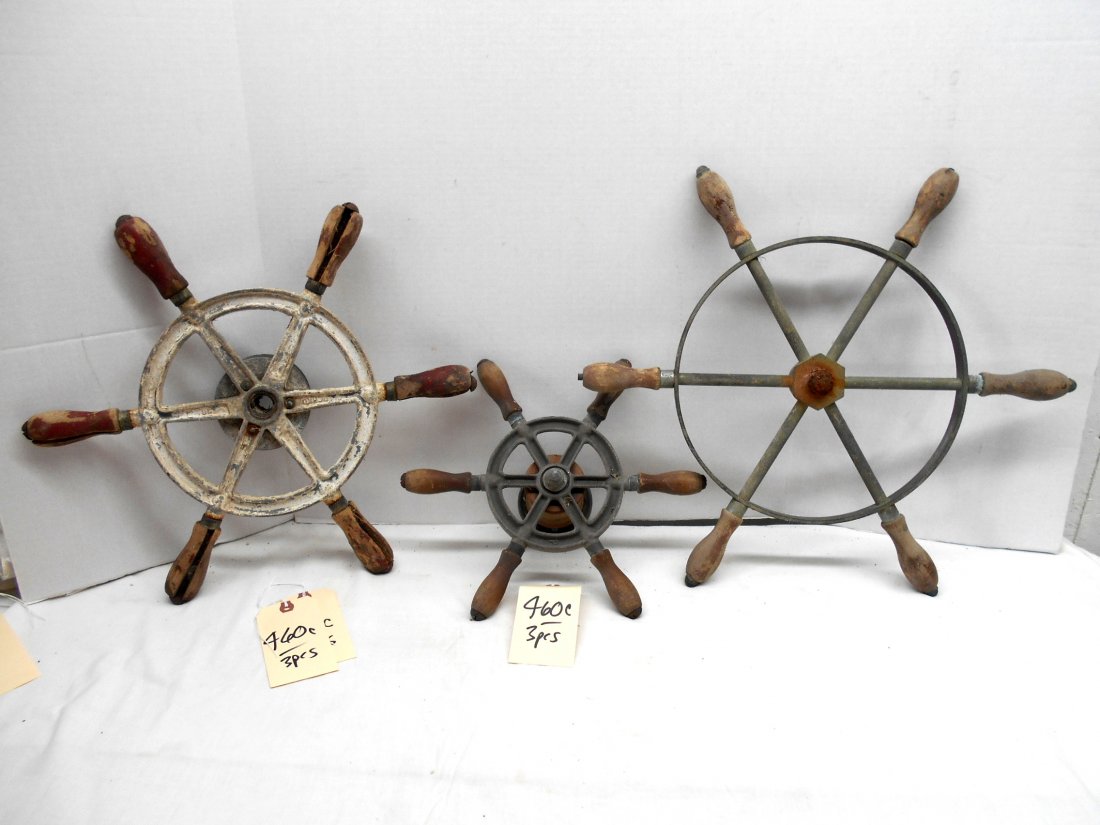 NAUTICAL MARINE Boat Steering Wheels - 3 pcs: 3 pcs. Antique boat ship steering wheels.Metal and wood. 12.5"-19.5" diameters