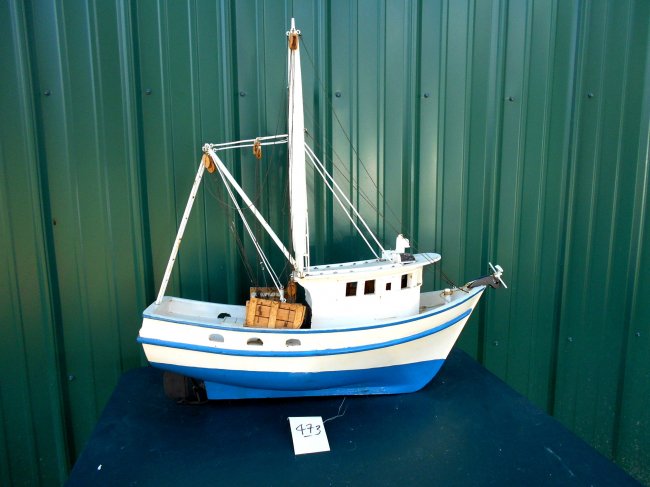 wood shrimp boat model - vintage folk art : lot 473