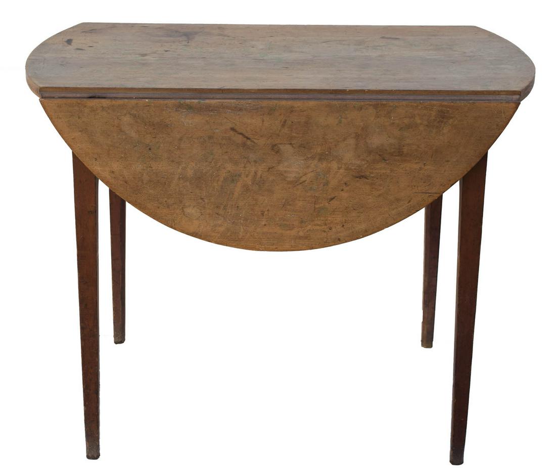 EARLY 19TH C. PEMBROKE TABLE New England, country (1 of 2)