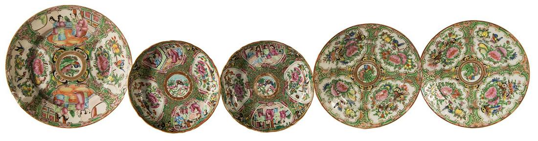 ROSE MEDALLIONFive Rose Medallion plates, good: ROSE MEDALLIONFive Rose Medallion plates, good condition.