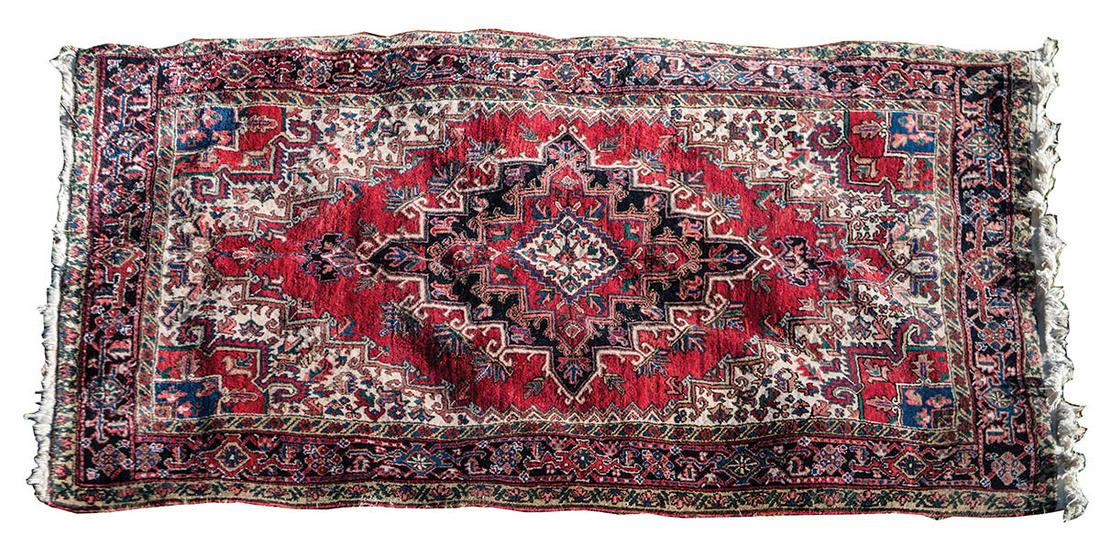 HERIZ RUGSmaller roomsize Oriental rug, dark central (1 of 1)