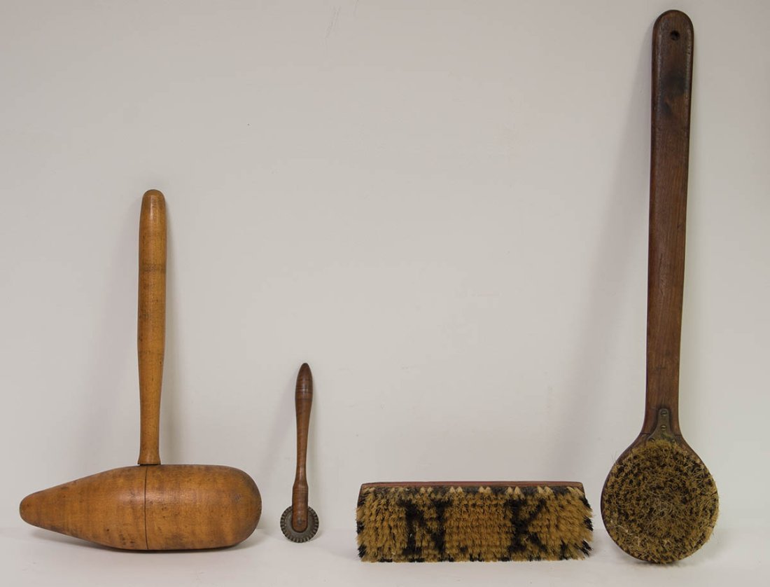 MALLET, PIE CRIMPER, TWO BRUSHES (1 of 1)