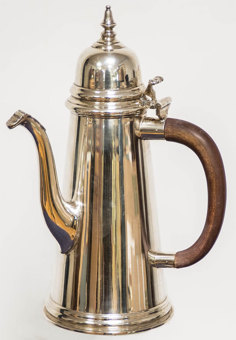 TIFFANY STERLING COFFEE POT Queen Anne style, sterling silver, lighthouse form coffee pot, molded (1 of 2)