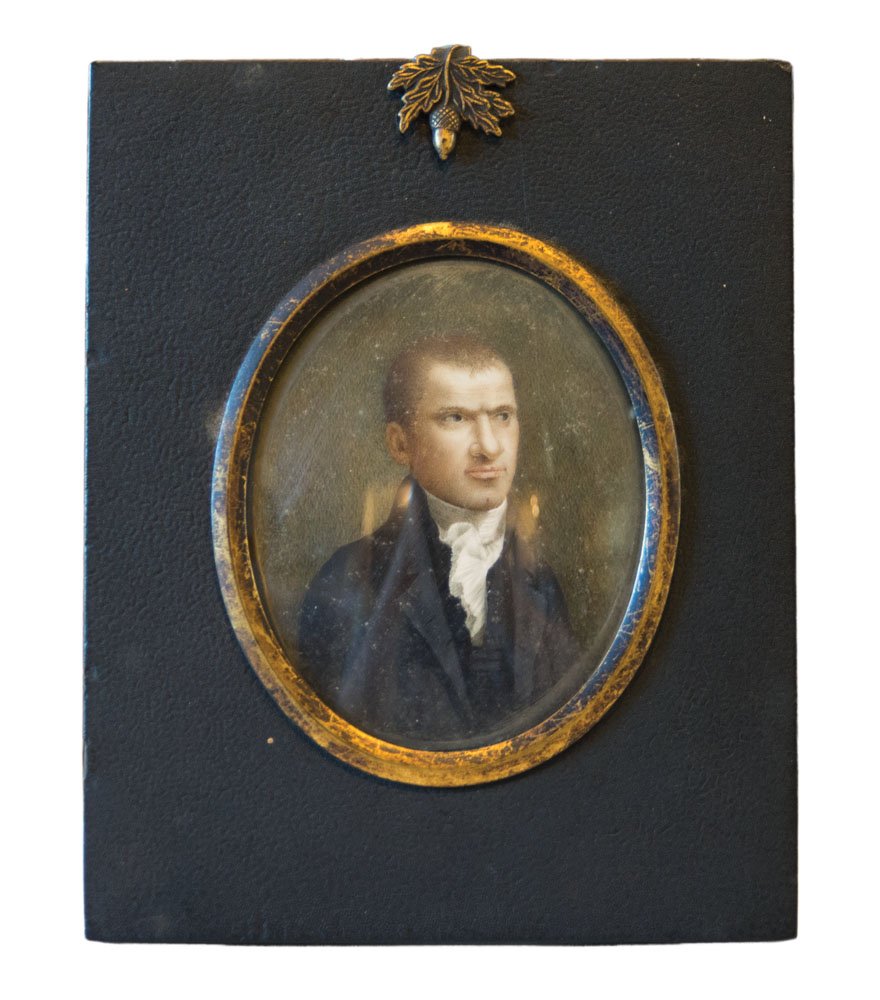 Oval miniature of gentleman (1 of 1)